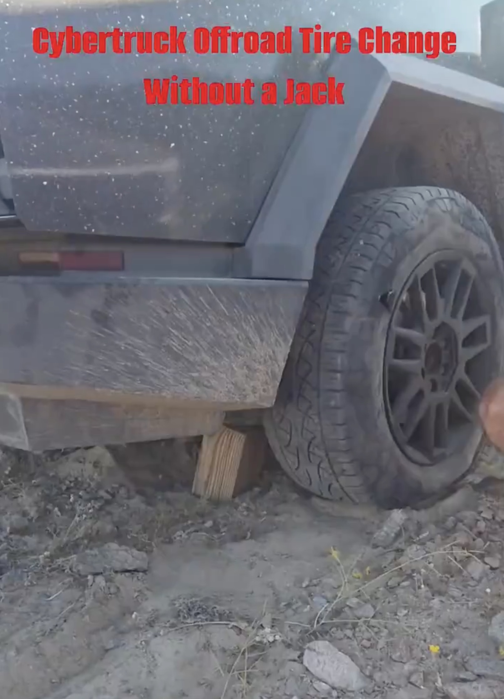 Lifting a Cybertruck on the trail without a jack
